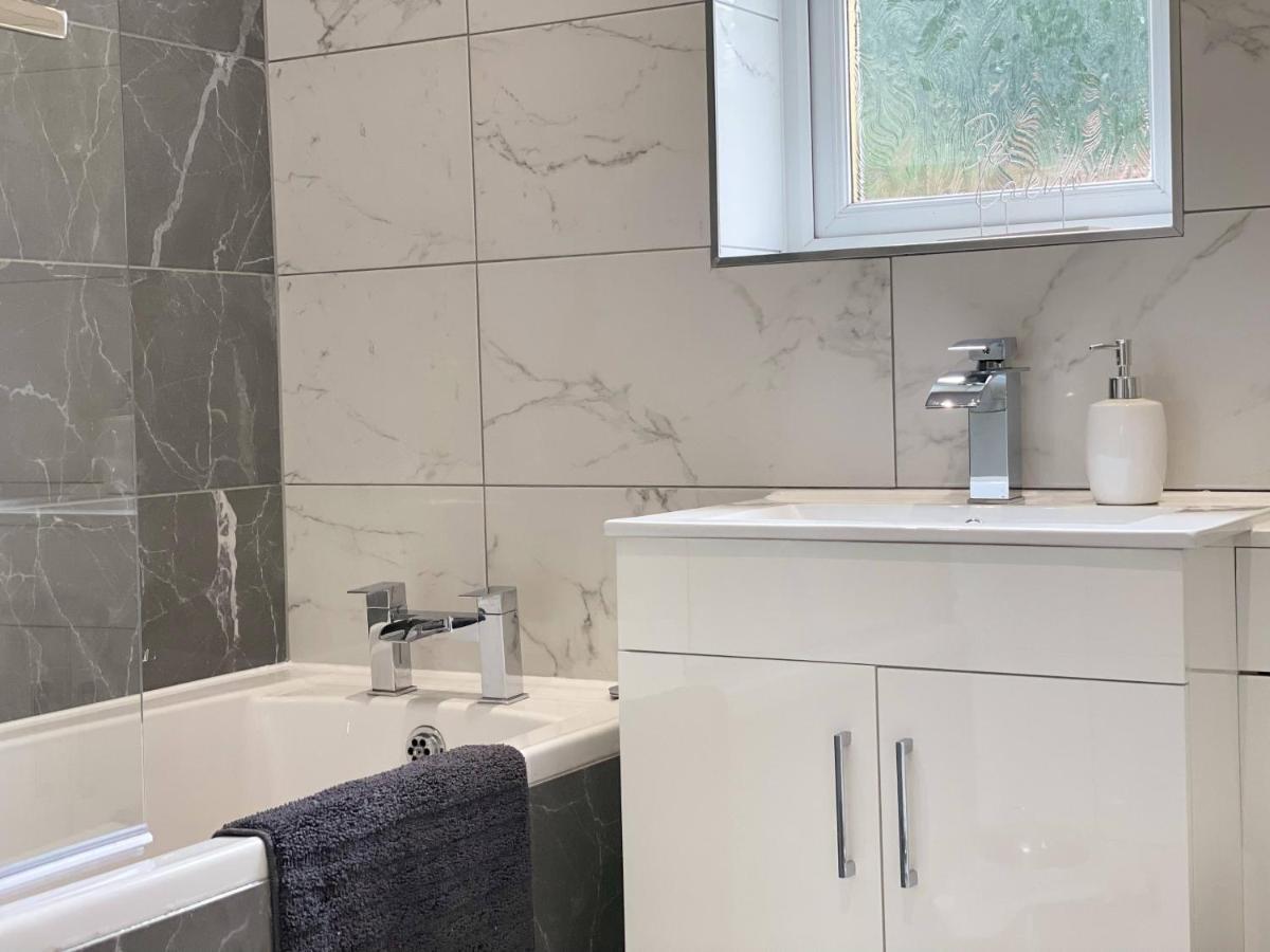 Central Hamilton House Bagian luar foto