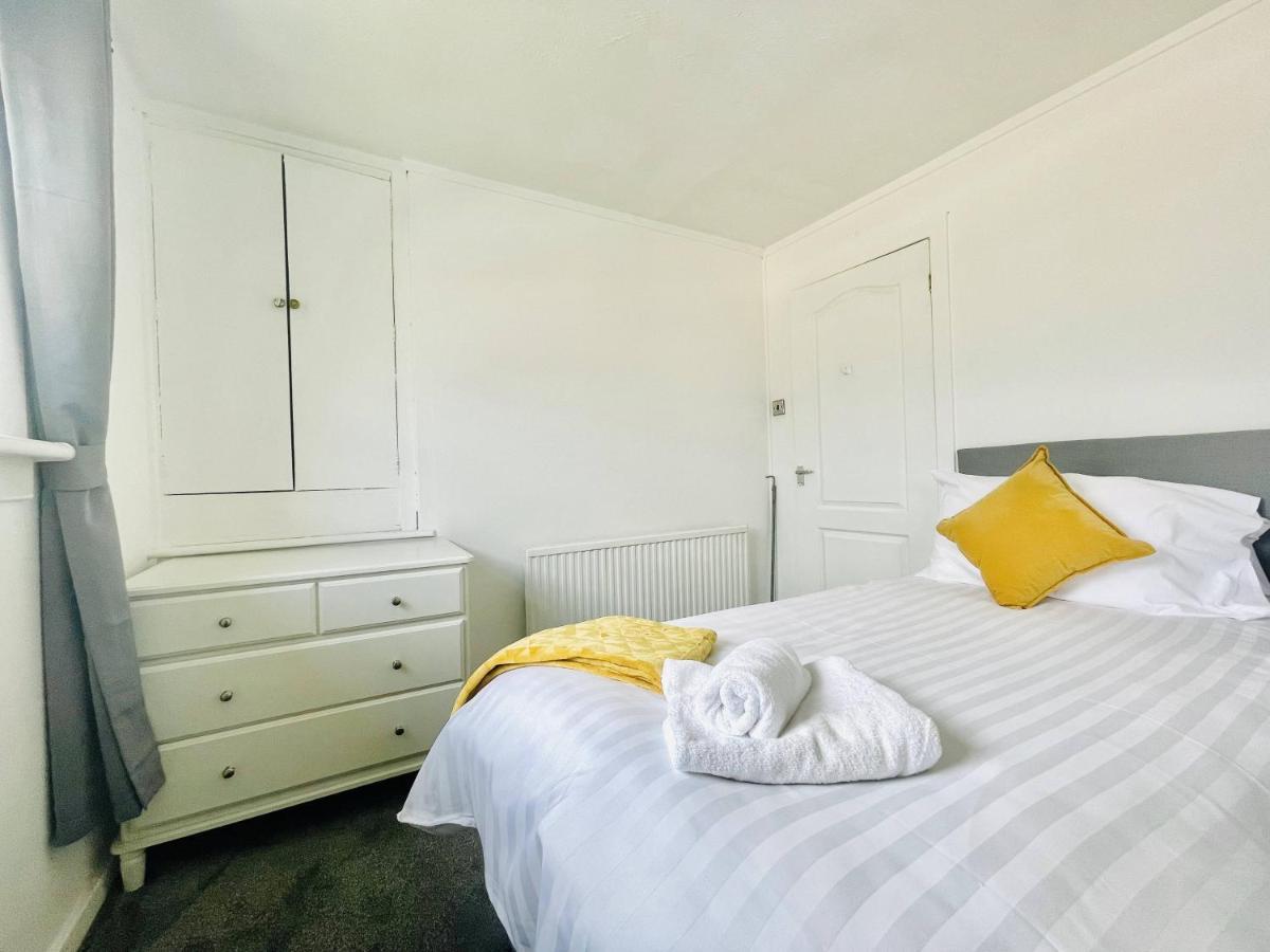 Central Hamilton House Bagian luar foto